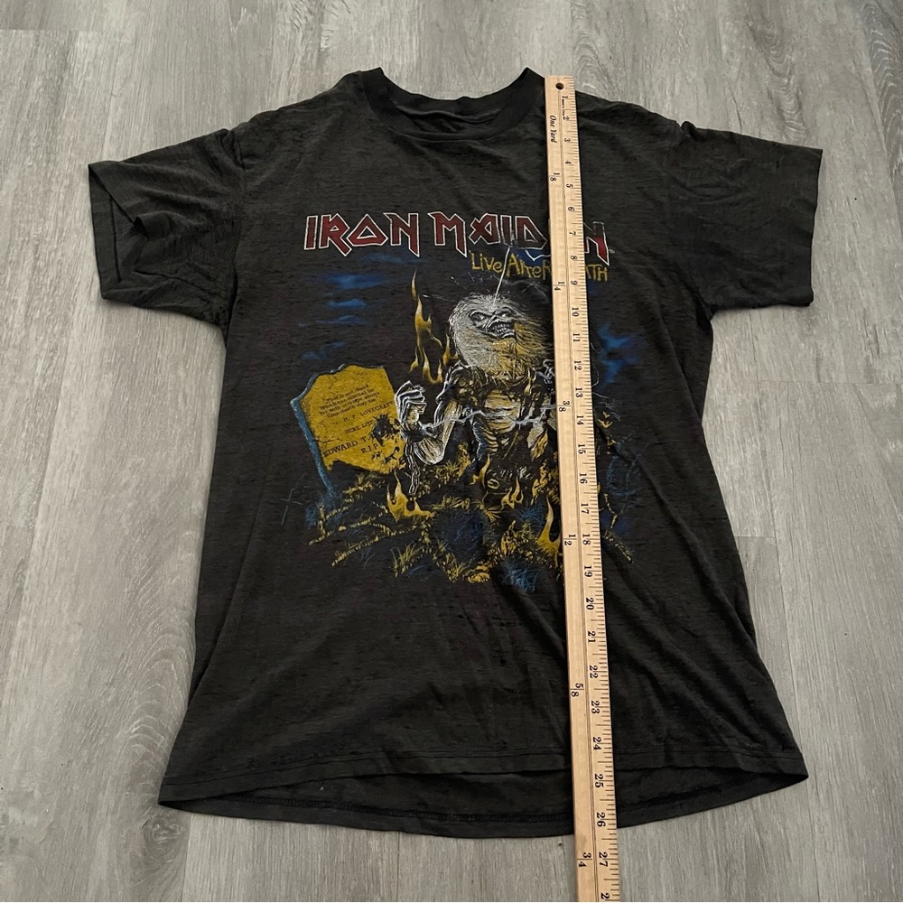 RARE Vintage 1985 Iron Maiden Live After Death Band Tour Shirt Distressed medium - Picture 8 of 9